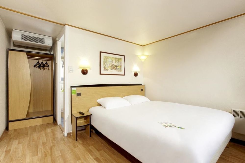Hotel Campanile Lourdes Chambre photo