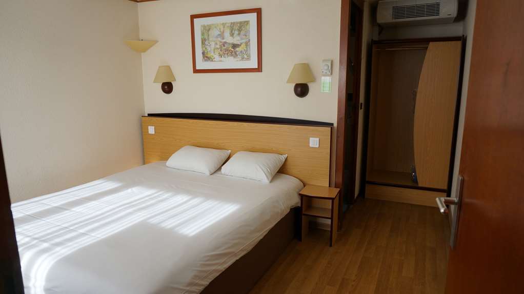 Hotel Campanile Lourdes Chambre photo